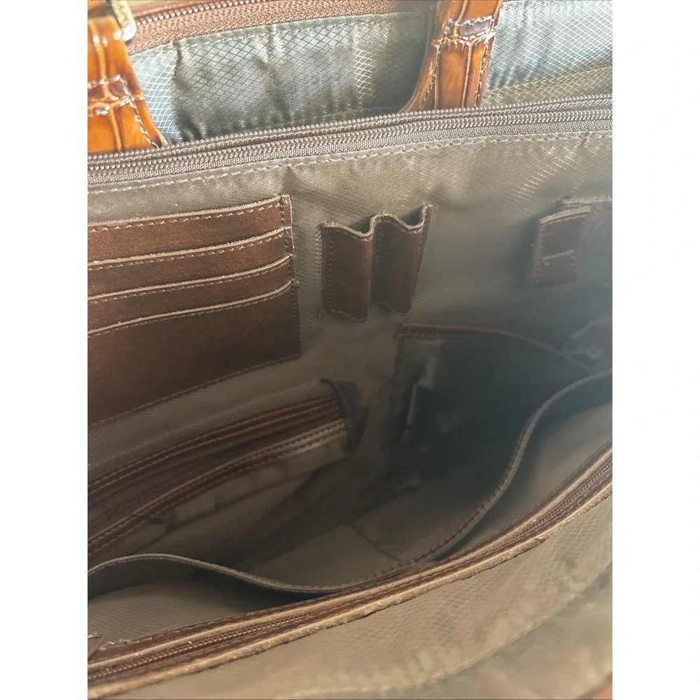 Vtg MARC CHANTEL EMBOSSED Crocodile Brown Leather Briefcase RARE Zip‎ Closure